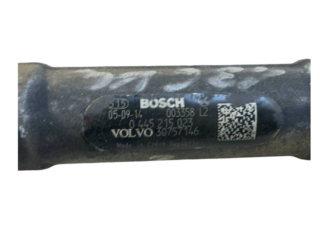 Топливная рампа 0445215023, 003358L2 Volvo V70