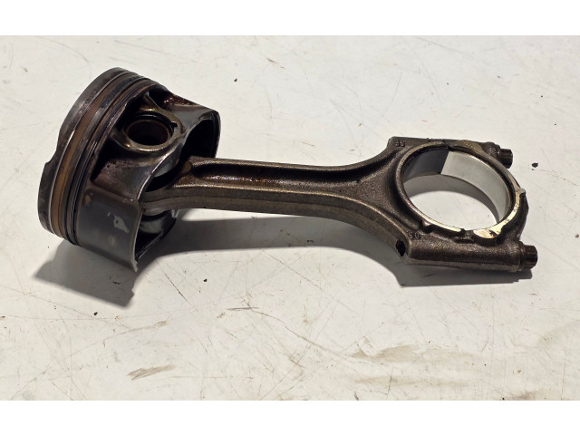  Поршень с шатуном  31401210  Volvo XC60  