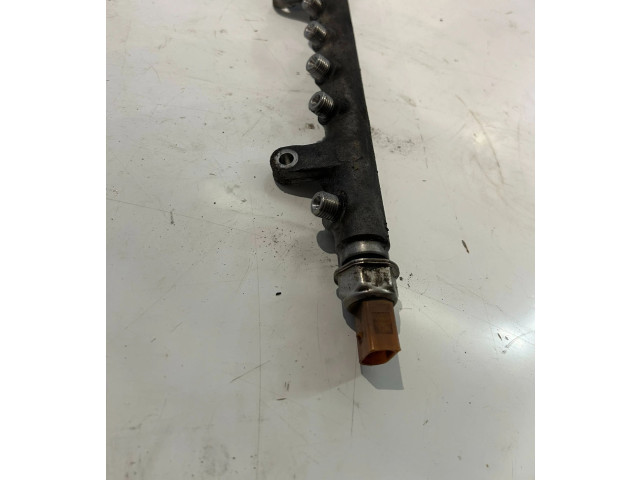 Топливная рампа 03L089C, 0016505   Volkswagen PASSAT B6  