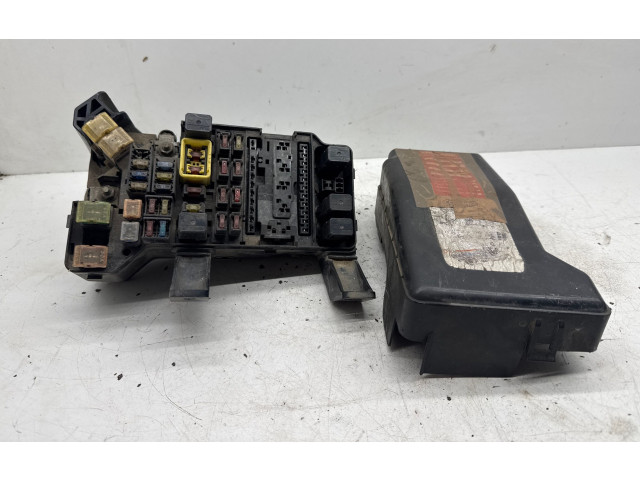 Pojistková skříňka Mitsubishi Pajero 2003