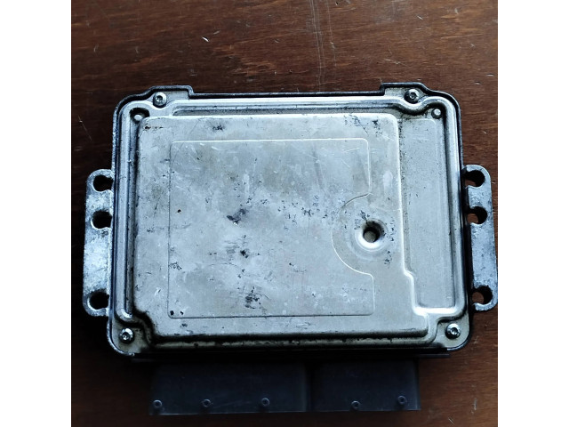 Блок управления двигателя 55206271, 0281012883   Alfa Romeo GT