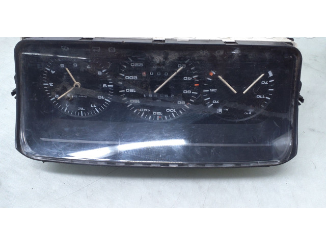 Přístrojová deska Volkswagen PASSAT B3 1991 357919033R