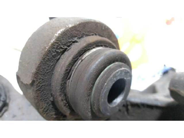 Задний поворотный кулак (ступица, цапфа)