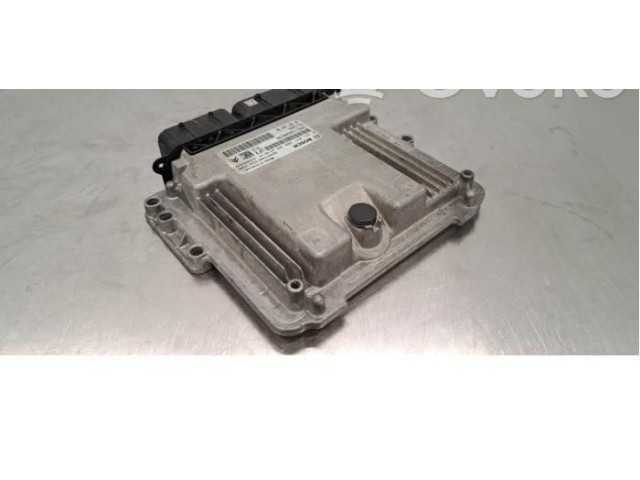 Блок управления двигателя 9845780880   Peugeot Partner III