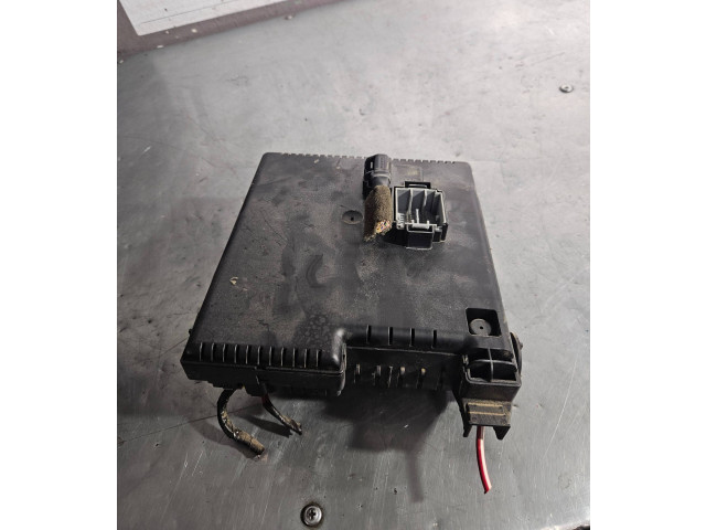 Блок предохранителей 30728273   Volvo V70    