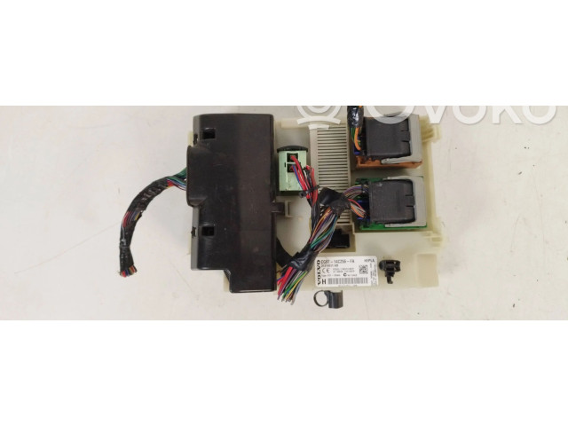 Блок предохранителей CG9T14C256FA, 31314511AB Volvo S60