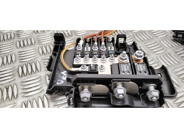 Блок предохранителей 30659092, 30659094   Volvo V70    