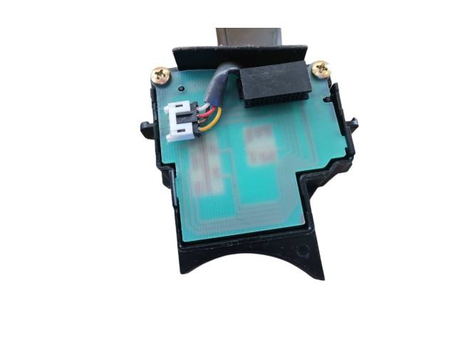 Ручка стеклоочистителей 8682869   Volvo V50