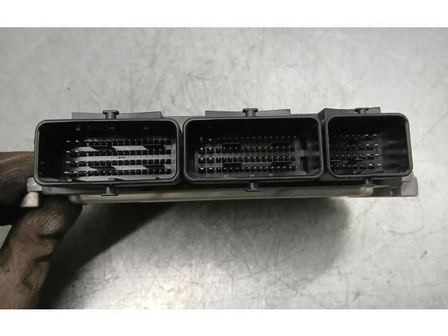 Блок управления двигателя 237105748R, 1039S94809 Renault Twingo III