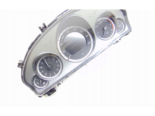 Přístrojová deska Mercedes-Benz E C207 W207 2009 A2129005104