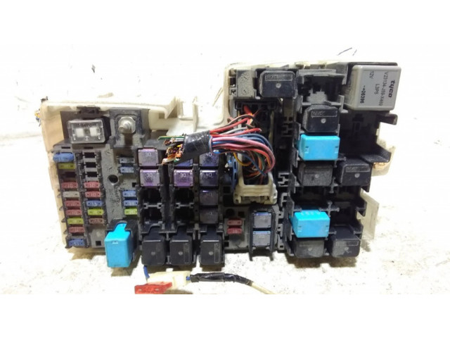 Блок предохранителей C23566760   Mazda 5    