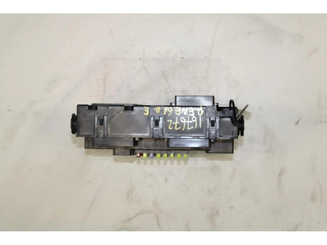 Блок предохранителей    Jeep Renegade    