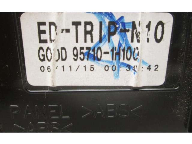 Дисплей 957101H100 KIA Ceed