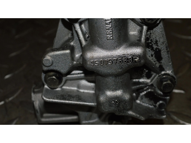 Масляный насос 1501576988R Renault Master III