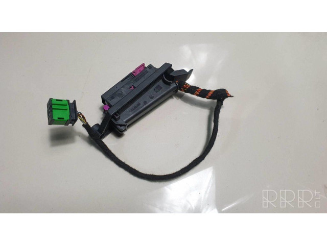   Pojistková skříňka 4E0941817   Audi A6 S6 C6 4F 2007