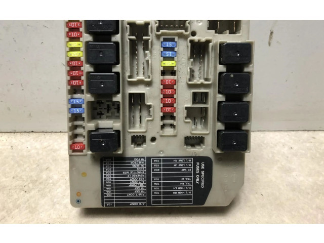 Pojistková skříňka Nissan Note (E11) 2010