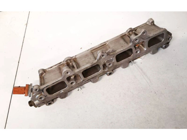 Топливная рампа gk284ahbde, 06j906061d   Volkswagen PASSAT B7  