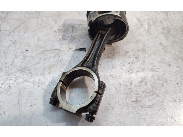 Píst Volkswagen Tiguan CFFB