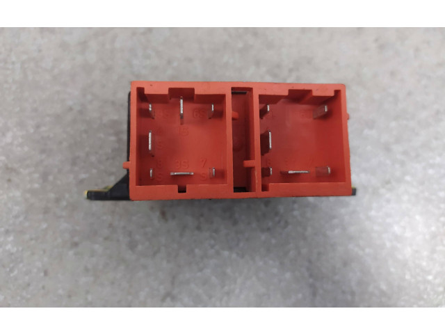 Включатель скорости стеклоочистителей 30852028 Volvo S40, V40