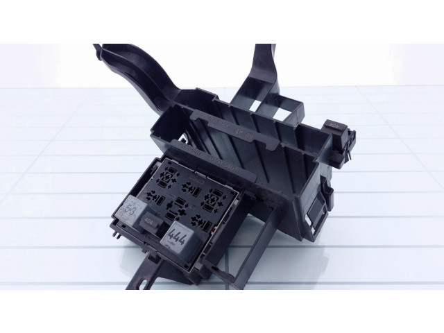 Pojistková skříňka 7L0937535A Porsche Cayenne (9PA) 2004