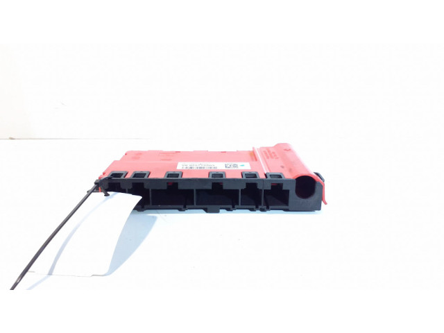 Узел подключения плюсовых проводов