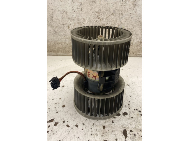 Вентилятор печки       BMW X3 E83
