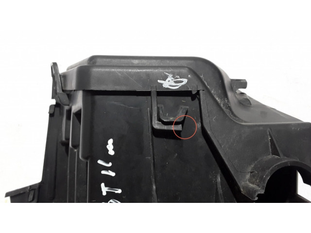 Блок предохранителей 8200790426 Dacia Duster