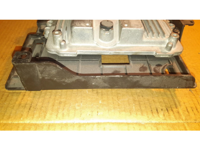 Блок управления двигателя 0281013872, 9653958980 Citroen C8