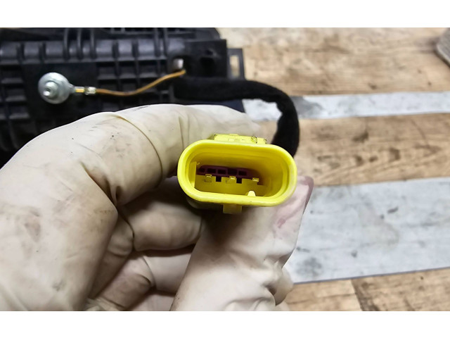 Подушка безопасности для колен 95174175, 814990982   Chevrolet Sonic