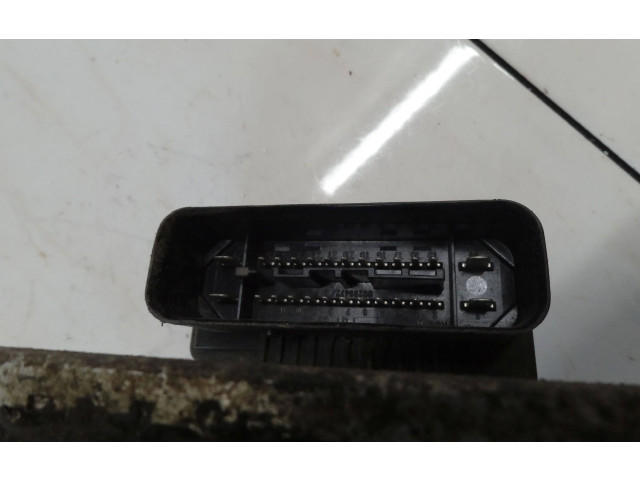 Jednotka ABS 2K0907379A   Volkswagen Caddy 2004