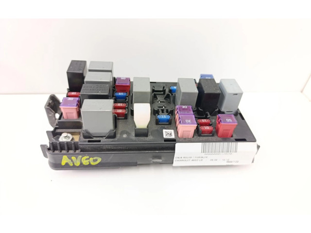 Блок предохранителей 96867123   Chevrolet Chevy Van      