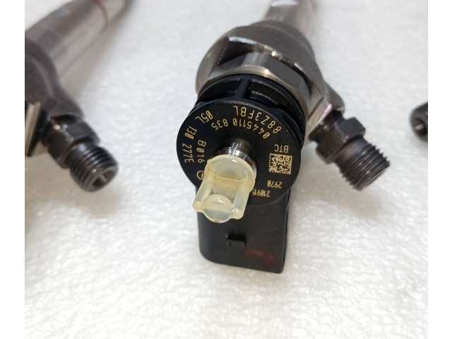 Комплект форсунок 05L130277E, 0445110835 Skoda Octavia Mk4