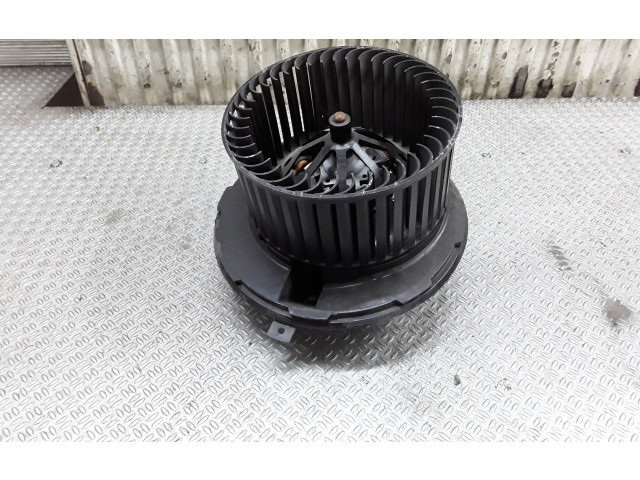 Вентилятор печки    2002221   Volkswagen Caddy