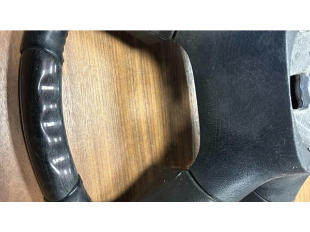 Volant Chevrolet Silverado 2004 P1JA181X9AE