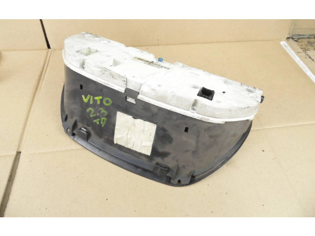 Přístrojová deska Mercedes-Benz Vito Viano W638 1998 0005423001, VD012510