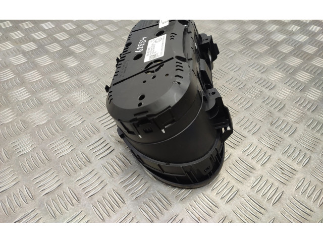 Панель приборов 5E0920757C   Skoda Octavia Mk3 (5E)       