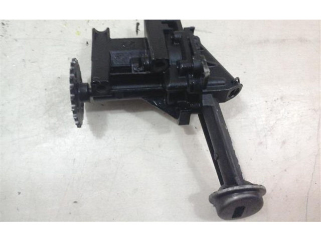 Масляный насос   7700600532, 500LEI  Renault Clio II 