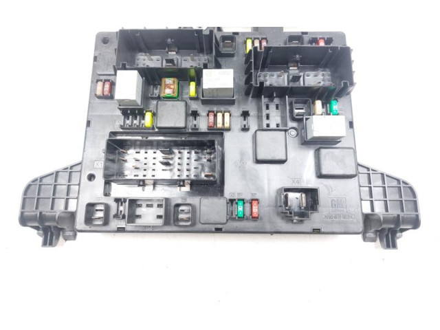 Pojistková skříňka 13368653, 13368653 Opel Zafira C 2011