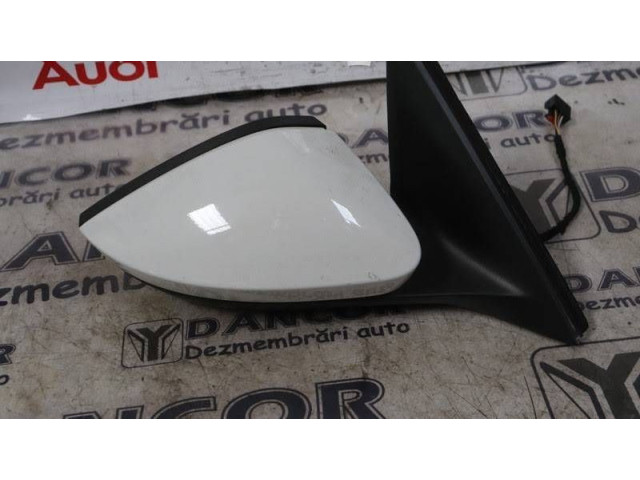 Зеркало электрическое Skoda Scala - года