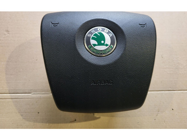 Подушка безопасности водителя 1Z0880201N Skoda Octavia Mk2 (1Z)