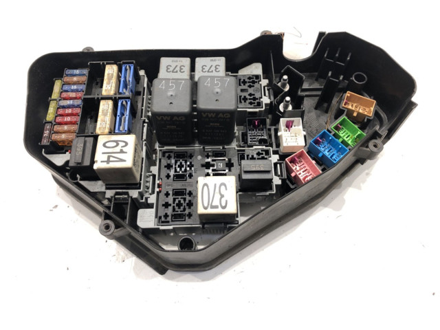 Pojistková skříňka 7L0937615H Audi Q7 4L 2007