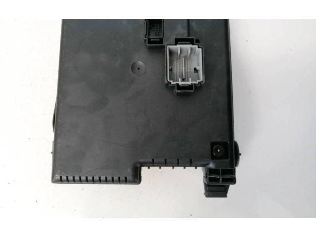 Блок предохранителей 8676391, 05W041 Volvo V70