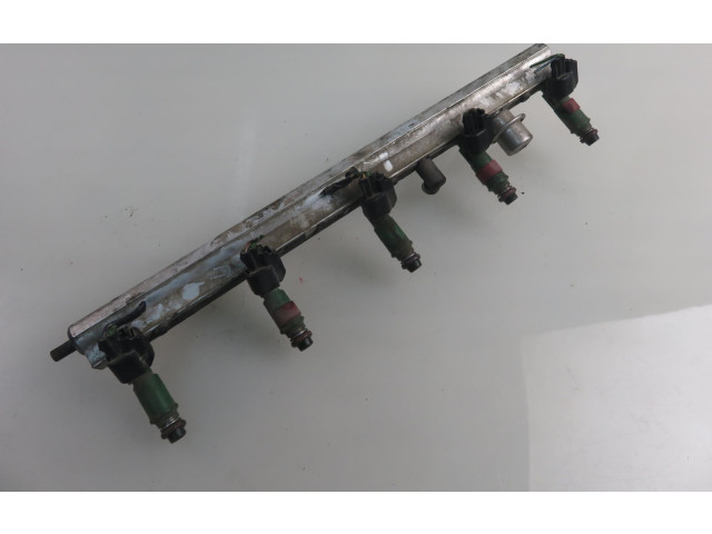 Топливная рампа 9202710, 9470229 Volvo S60 для двигателя B 5244 S2