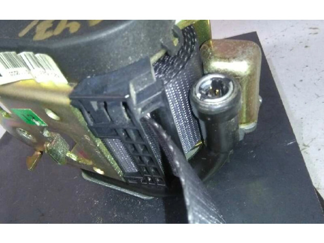 Подушка безопасности водителя 8200309237 Renault Scenic RX