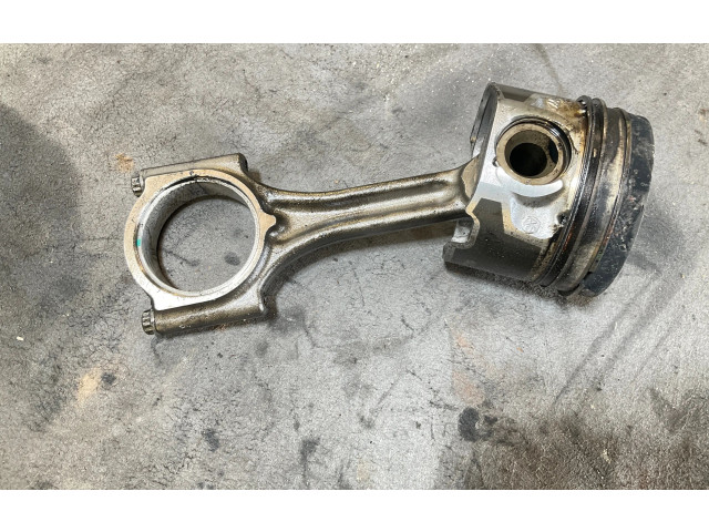  Поршень с шатуном DV5RD   Peugeot Partner III  