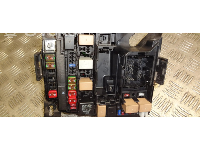 Блок предохранителей 91240A2520 KIA Ceed