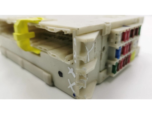 Pojistková skříňka 8273030631, 611200015 Lexus GS 300 350 430 450H 2007