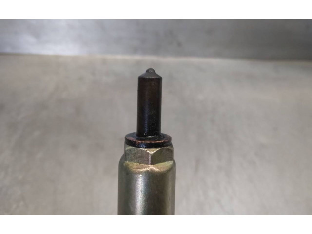 Vstřikovač RF2A13H50 Mazda 323 RF