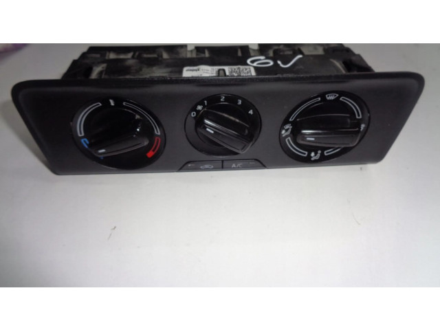 Блок управления климат-контролем 6V0820045A   Skoda Fabia Mk3 (NJ)