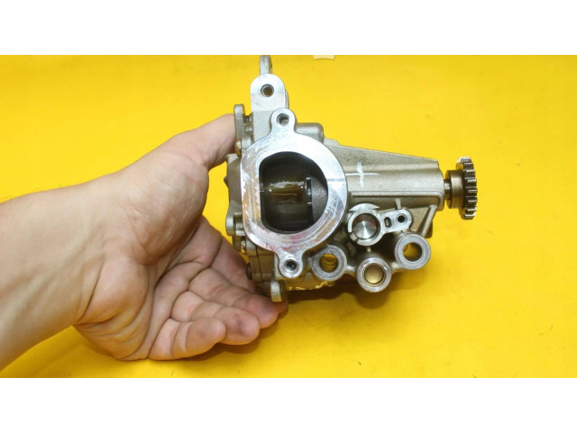 Масляный насос   150002257R  Renault Clio IV 